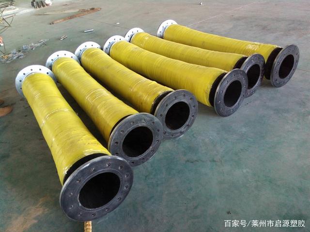  Suction and discharge hose